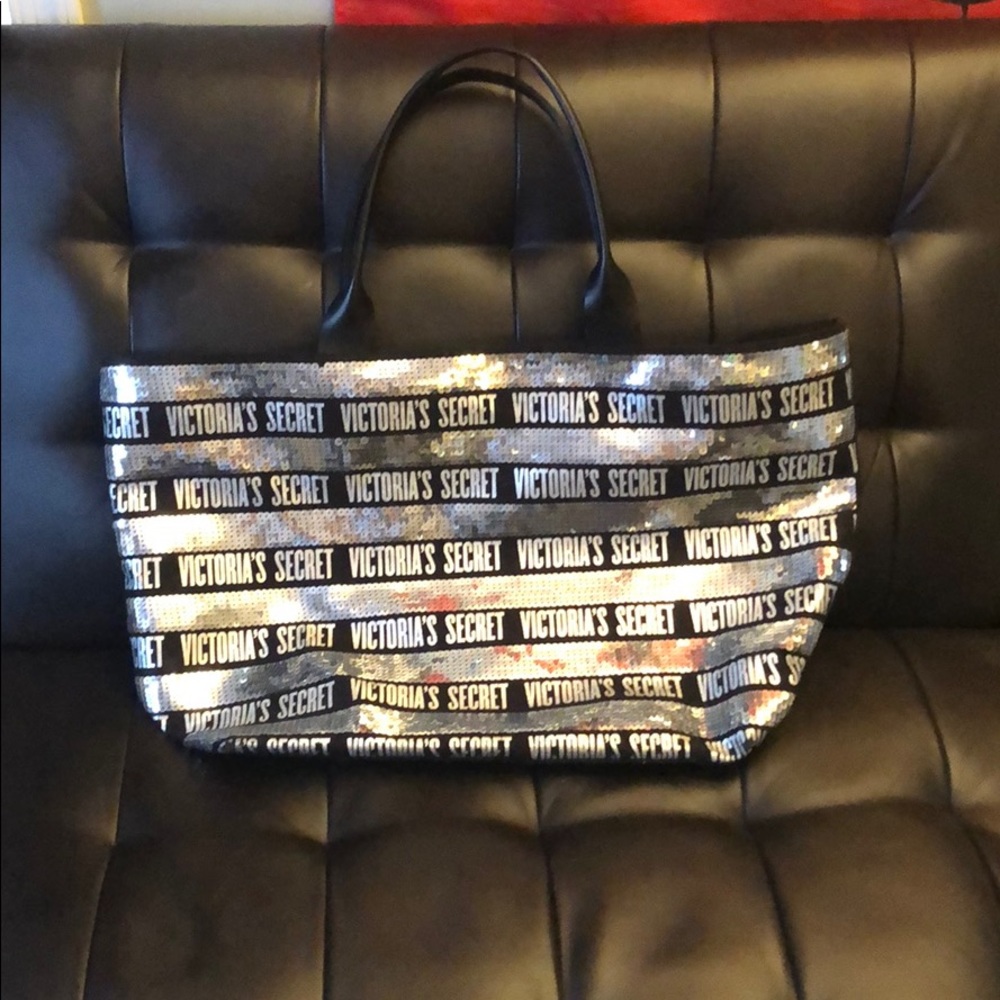 Victoria’s Secret XL Tote 👜